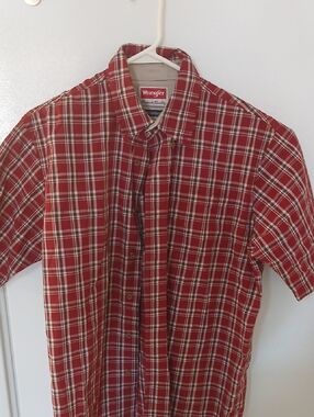 Wrangler Red White Plaid Short-Sleeve Button-Down Shirt